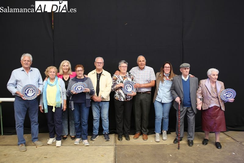 Homenaje a cinco matrimonios por sus Bodas de Oro