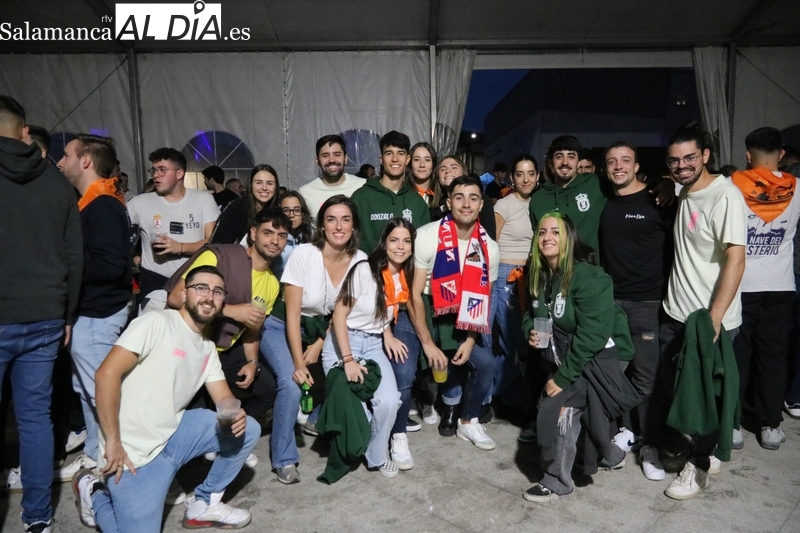 La juventud de El Cubo de Don Sancho disfruta de las fiestas con un divertido Beer Pong 