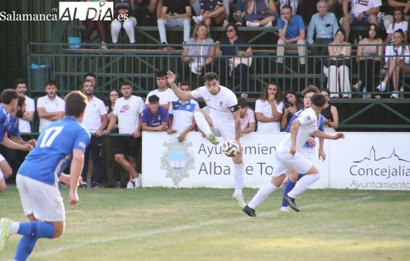 Épica primera victoria de la temporada para el Aficionado del Alba de Tormes CF (2-1)