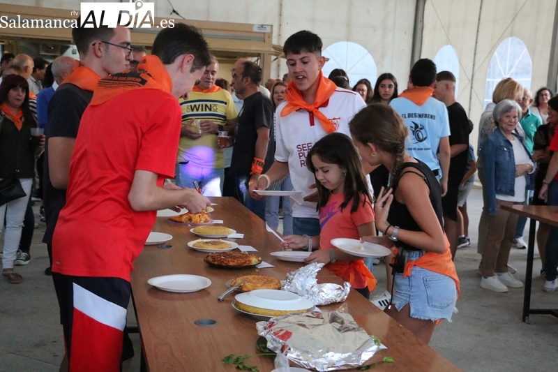 Animado concurso de tortillas en El Cubo de Don Sancho para entrar de lleno en las fiestas de Santa Teresa