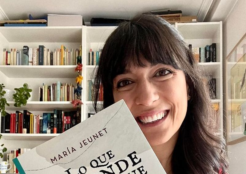 La escritora salmantina María Jeunet, medalla de plata en los International Latino Book Awards