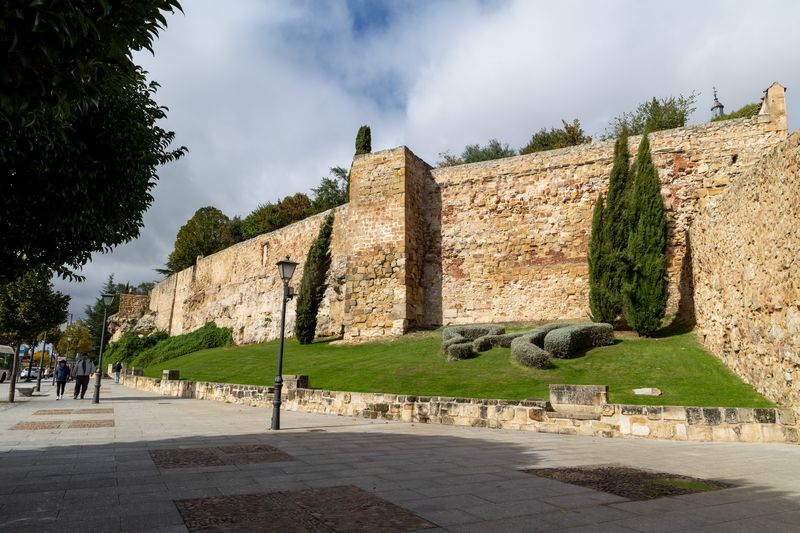 ¿Están protegidas las murallas de Salamanca?