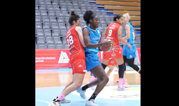 El Perfumerías Avenida gana fácil al Ensino Lugo con la mente puesta en Fasoula (51-93)