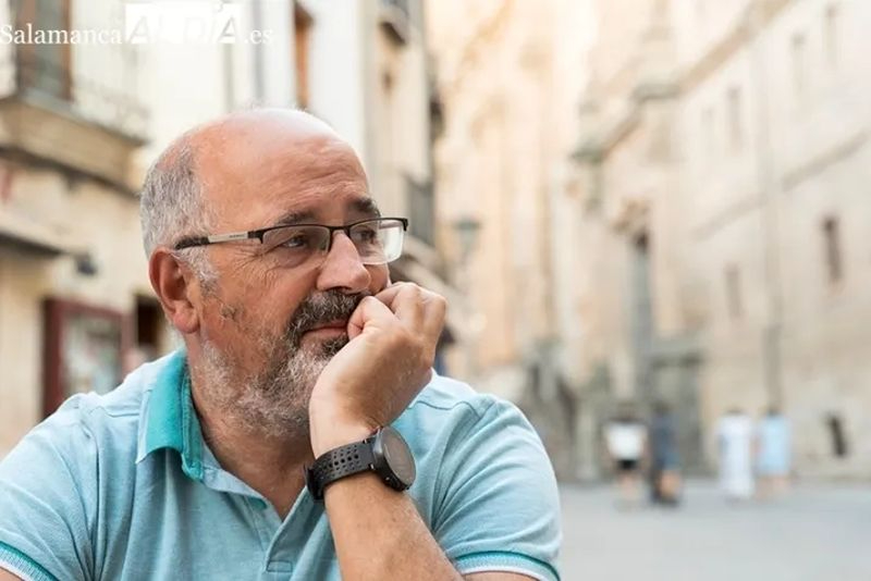 El escritor salmantino Tomás García Merino presenta este jueves su novela ‘Entre castaños’ 