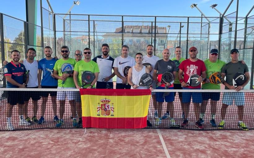 La Guardia Civil continúa festejando a su patrona jugando al pádel