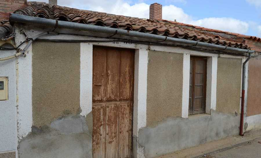 La Diócesis saca a subasta por 10.000€ una casa en La Fuente de San Esteban