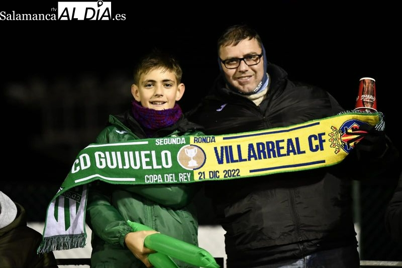 El CD Guijuelo estudia si poner gradas supletorias contra el Sporting de Gijón en el Municipal: la decisión depende de varios factores