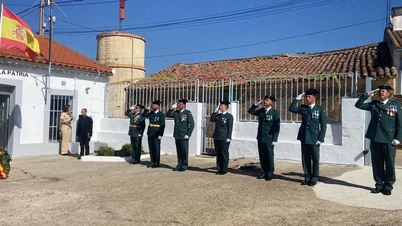 El cuartel de San Pedro de Rozados celebra la festividad del Pilar