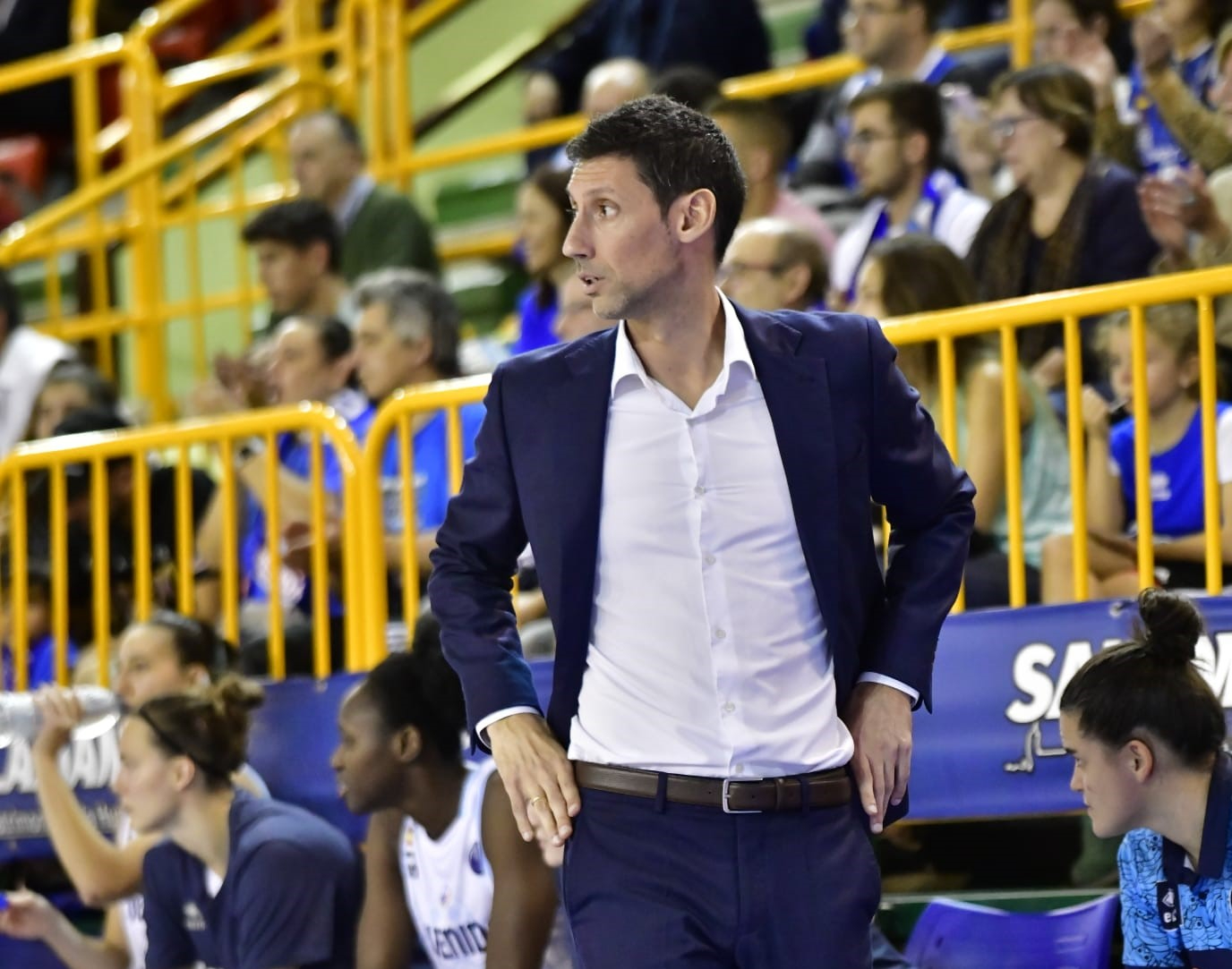 Pepe Vázquez: La baja de Fas es muy dura a todos los niveles, pero no podemos lamentarnos más en el Perfumerías Avenida