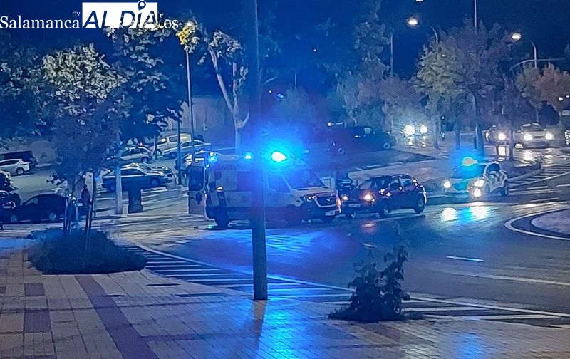 Un motorista queda herido sobre la calzada tras el choque con un turismo en la avenida de San Agustín