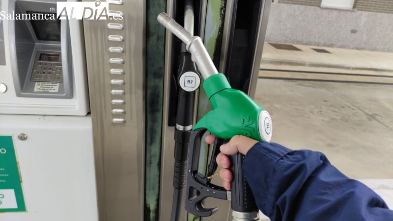Un matrimonio llena el depósito de su coche en una gasolinera de Salamanca y huye sin pagar
