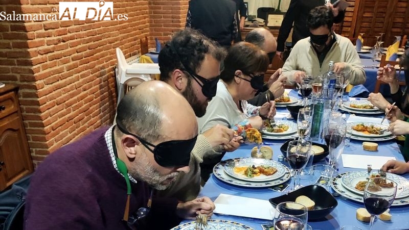 Nueva cita para disfrutar de una Cena a ciegas en el restaurante La Tinaja de Sobradillo