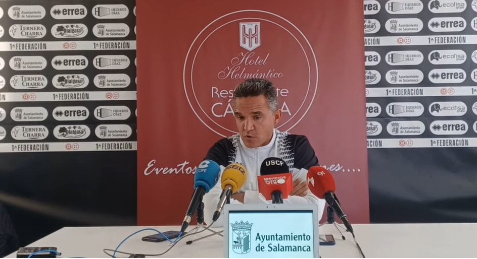 Dani Ponz, tras el 4-0: Pido perdón a la afición de Unionistas. Se me caían las lágrimas en el partido porque no es justo lo del marcador