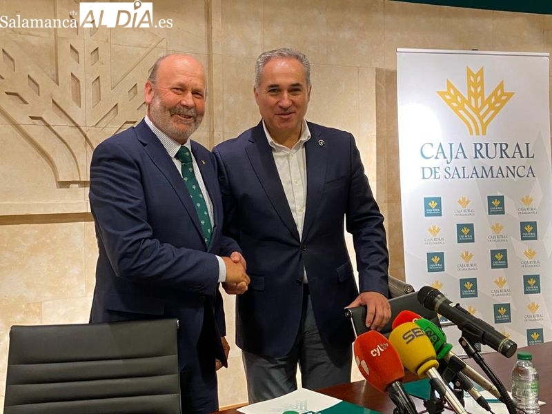 Caja Rural y la AECC en Salamanca firman un convenio para aunar esfuerzos en la lucha contra el cáncer