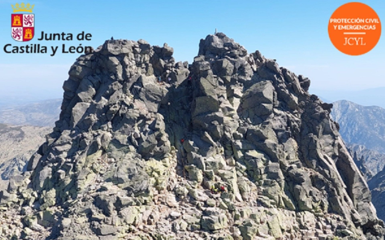 Rescatan a un montañero herido tras caerse y golpearse la cabeza en el pico Almanzor, en Ávila