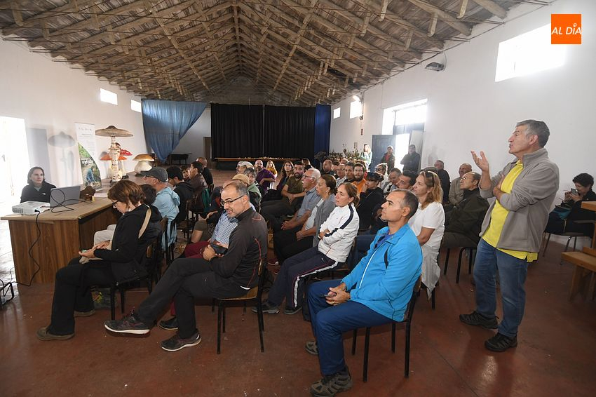 Robleda acoge con lleno la apertura de las III Jornadas Micológicas de Salamanca 