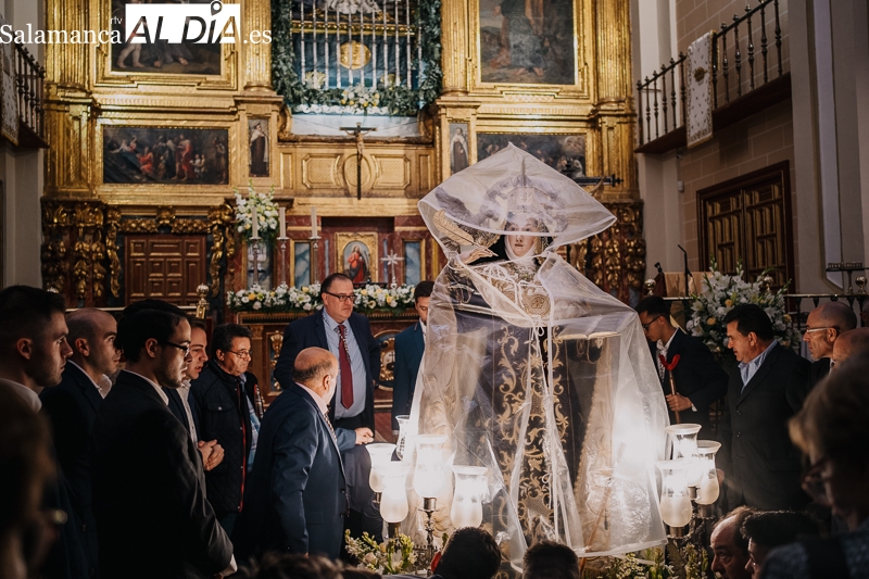 Y Santa Teresa se puso el chubasquero