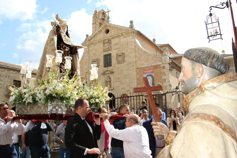 Devoción popular y festiva a Santa Teresa