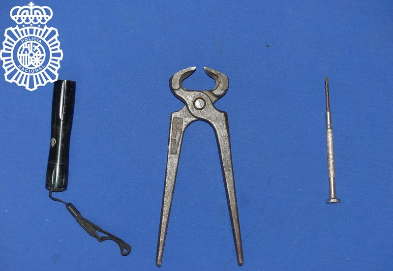 Unos vecinos evitan el robo en la parroquia del barrio de San Bernardo