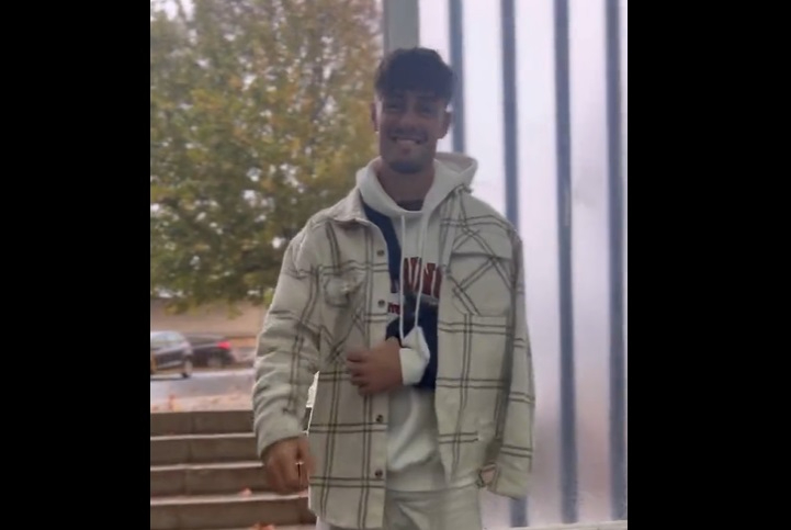 Mati, con el brazo en cabestrillo en el Helmántico por su lesión de hombro con el Salamanca UDS