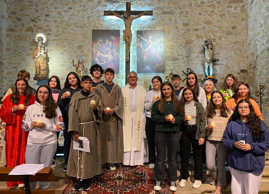 Adolescentes y jóvenes de El Maíllo y El Manantial disfrutan de una convivencia