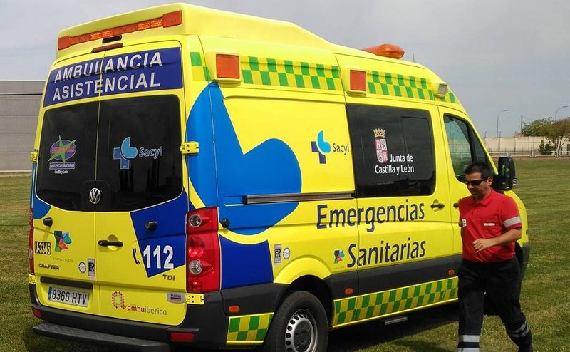 Trasladado en UVI móvil un motorista accidentado en Calzada de Valdunciel