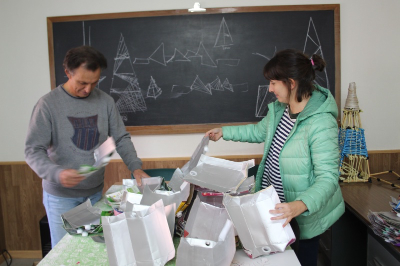 La solidaridad con Villoruela se Mueve desborda las previsiones para su nuevo árbol de navidad