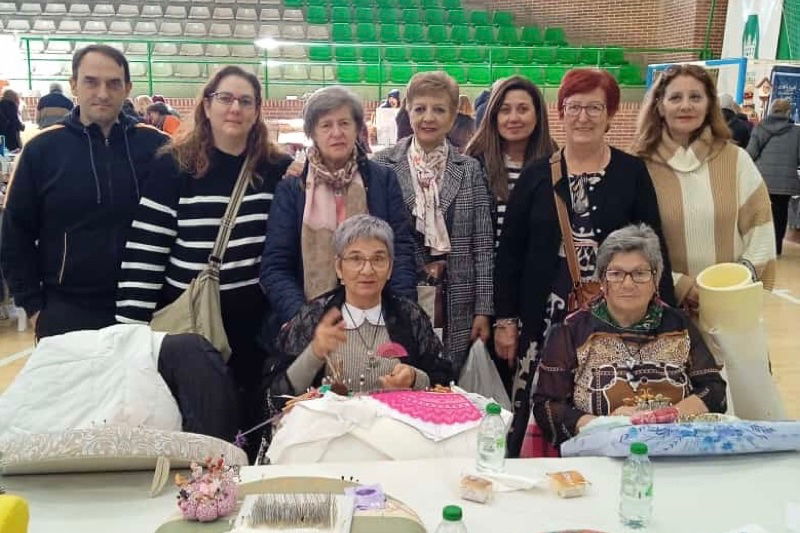 Encajeras peñarandinas participan en el II Encuentro nacional celebrado en Astorga