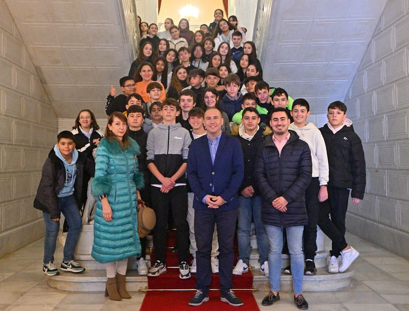 Escolares de la ciudad visitan el Ayuntamiento de Salamanca