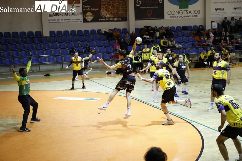 El BM Salamanca cae derrotado frente al BM Soria, el líder invicto (31-41)