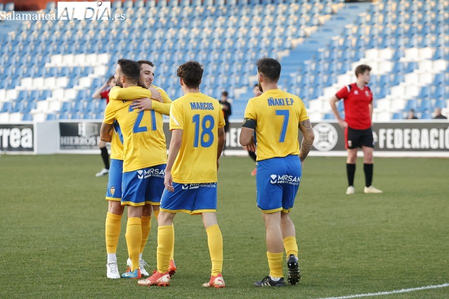 Set del líder Monterrey al Villares en el Reina Sofía (6-0)