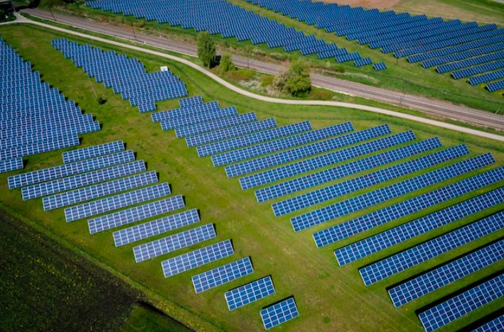 Creación de comunidades energéticas y fomentar el autoconsumo de energías renovables: nueva apuesta de PeC para su debate