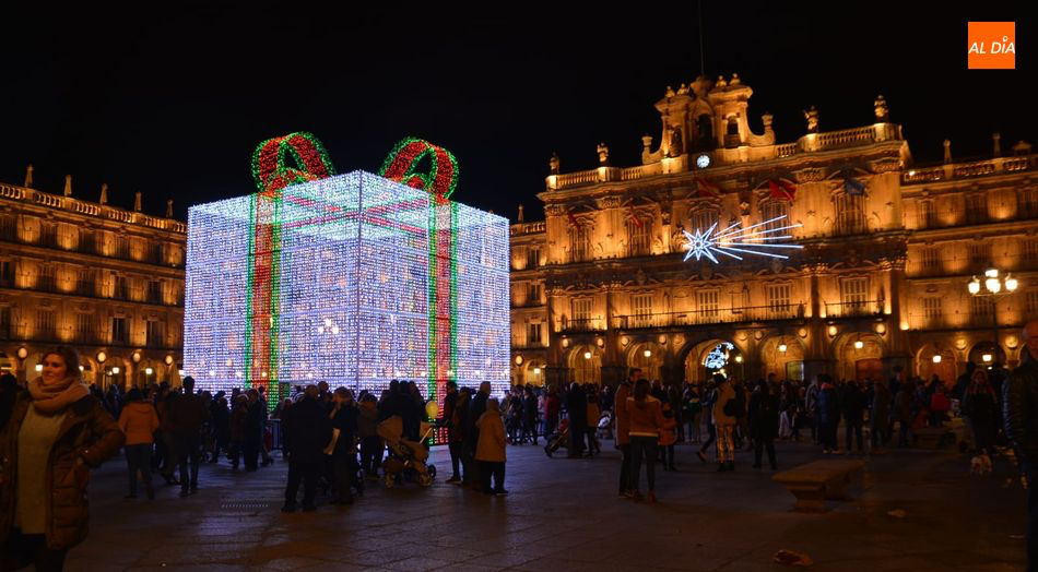 Una caja mágica gigante iluminará la Navidad en Peñaranda