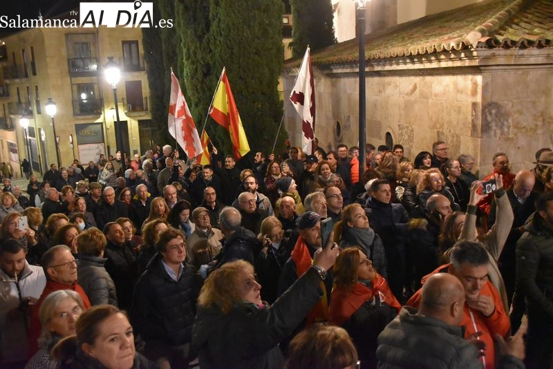 El PSOE ordena cerrar las sedes del partido esta tarde ante la convocatoria de nuevas protestas
