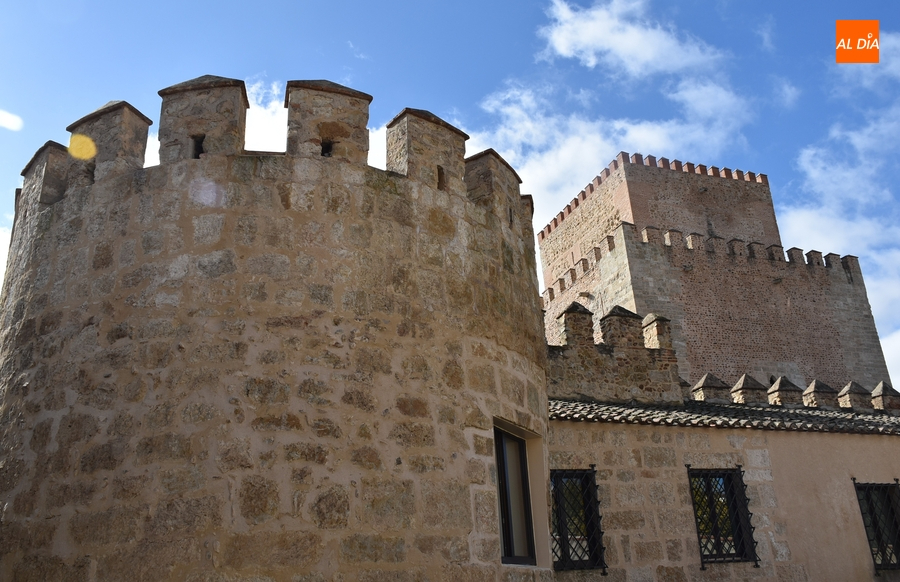Espectacular cambio de imagen exterior del Parador al decir adiós a la hiedra