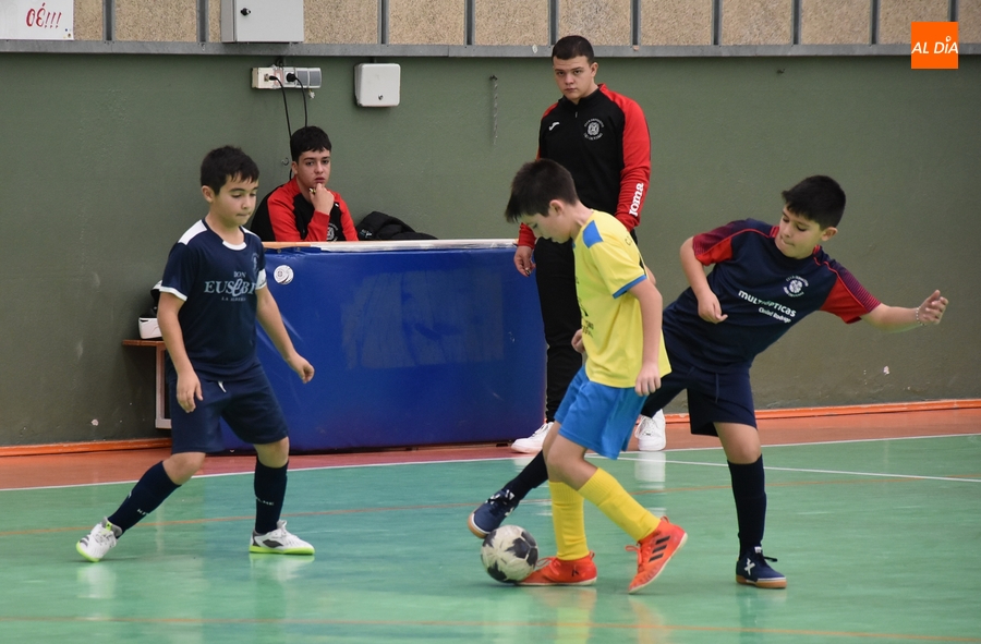 #M [3-5 NOV] Victoria del III Alevín en el estreno de los Juegos Escolares de Fútbol Sala