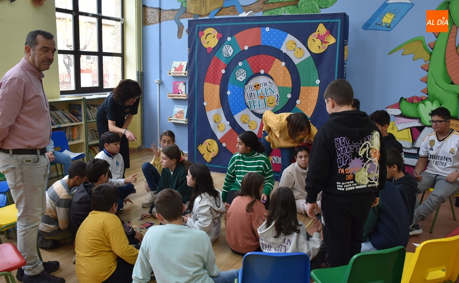 Los alumnos de 6º de San Francisco se comprometen por escrito a trabajar por el buen trato