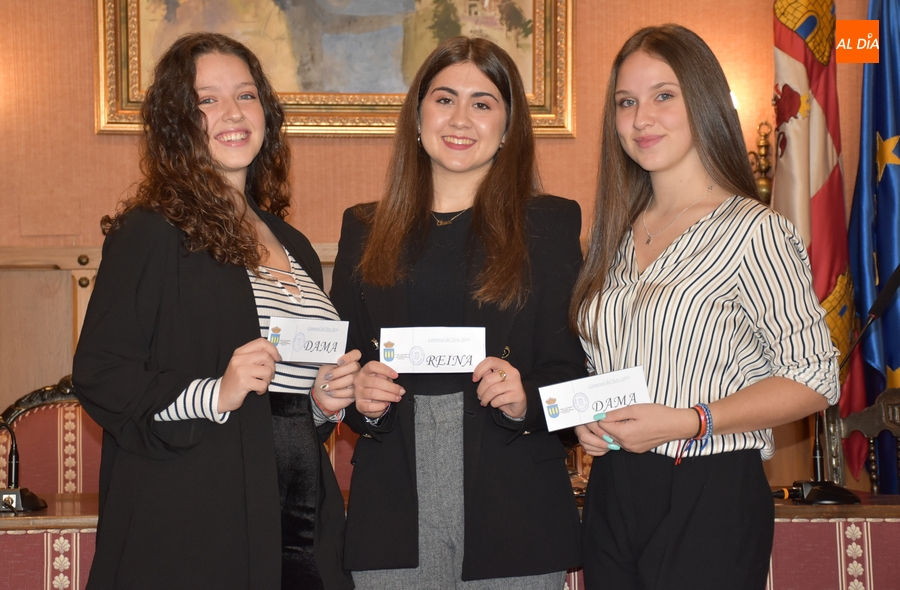 Clara del Río, Reina del Carnaval 2024 con Marta Maillo y Noelia Maillo como Damas