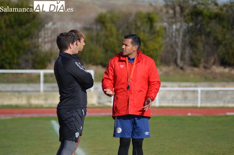 Jehu ensaya con Gustavo de lateral izquierdo por las molestias de Poveda y Mati hace del tocado Amaro en el Salamanca UDS