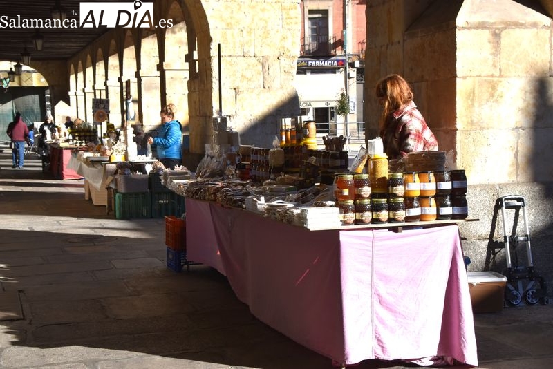 Las turroneras ya están en Salamanca para endulzar la víspera de Navidad 