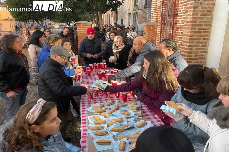 En marcha una nueva chocolatada solidaria de la cofradía Santo Cristo del Humilladero