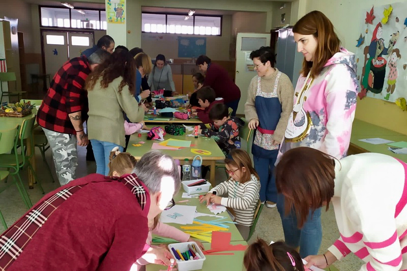 El otoño y una animada castañada, protagonistas en el CEO Miguel Delibes de Macotera