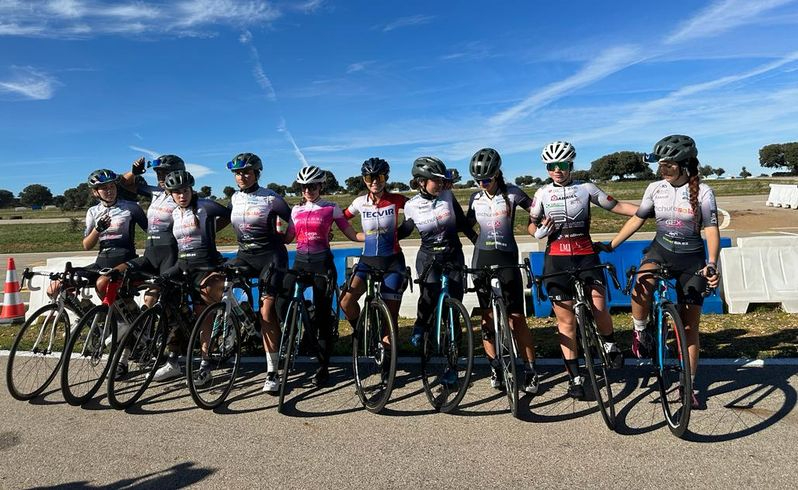 Enchufe Solar se luce en el circuito Quercus Vega