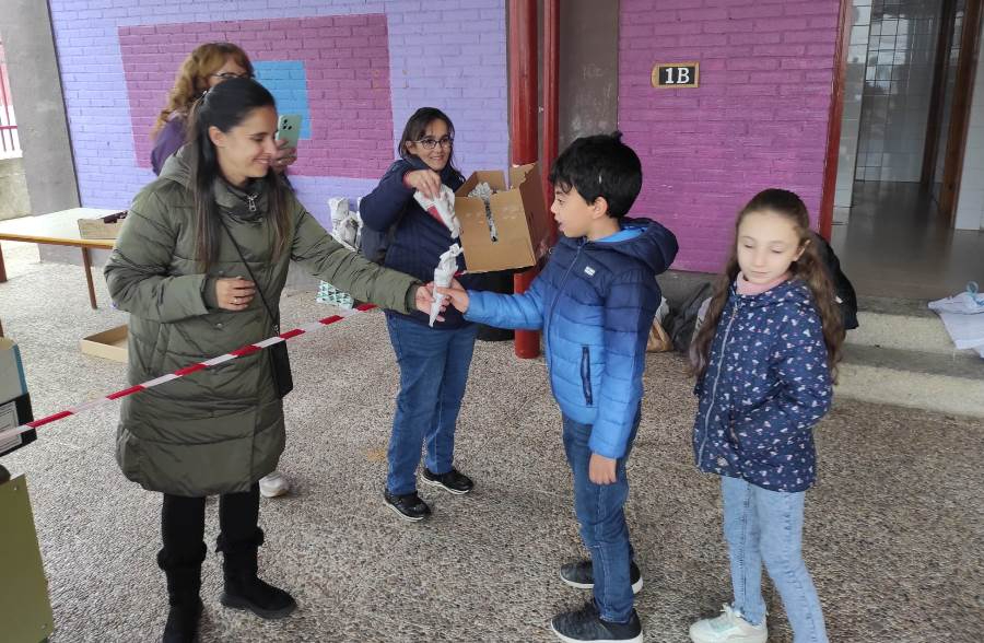 El Colegio Miróbriga disfruta de una castañada de la mano de su AMPA