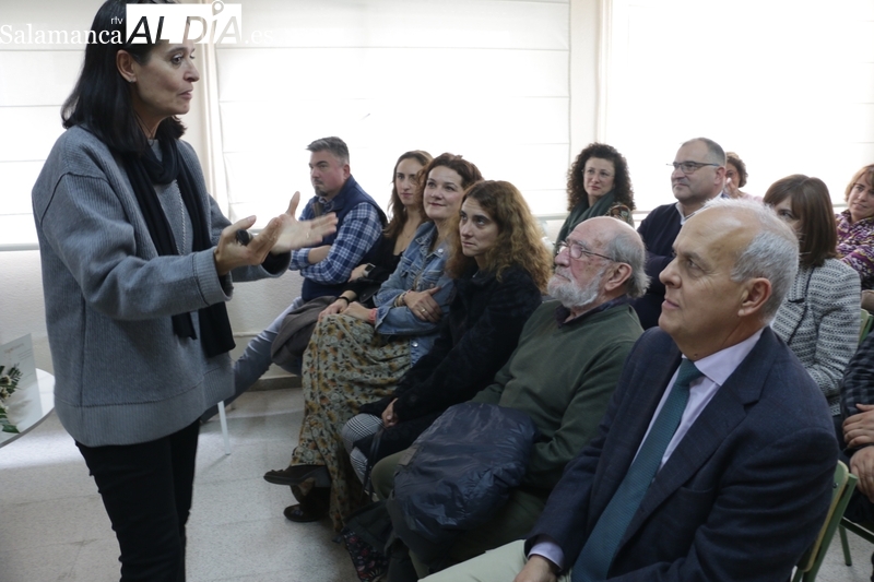La pedagoga Mar Romera aboga en Vitigudino por que la comunidad educativa sea un equipo para avanzar en la educación