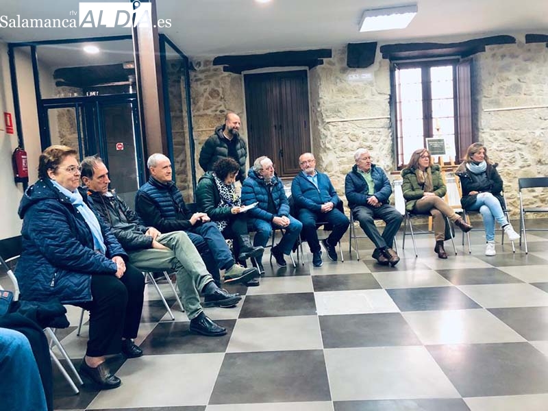 Un agradable paseo por la memoria de los vecinos de Candelario