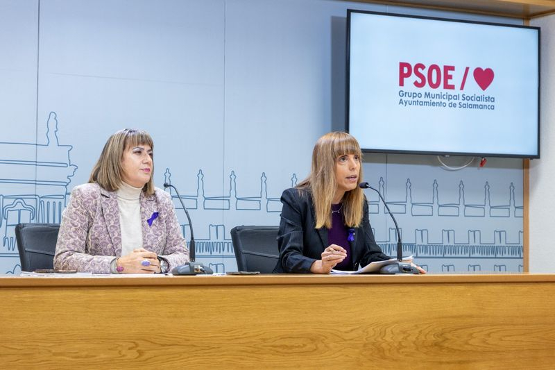 Una pancarta en la fachada del Liceo y una campaña con Silvia Alonso y Sheila Blanco