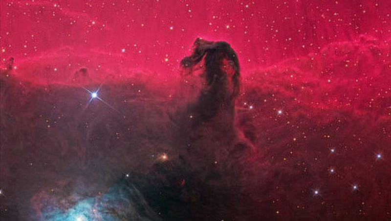 Trotaviernes lleva a su público de viaje por el universo en su próximo encuentro