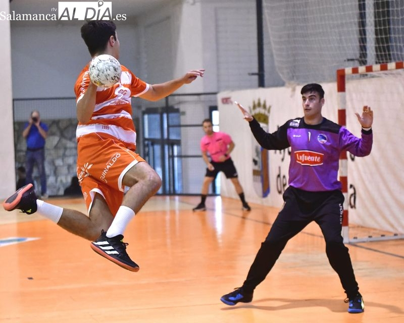 El BM Salamanca bate al Recoletas Valladolid (34-32)