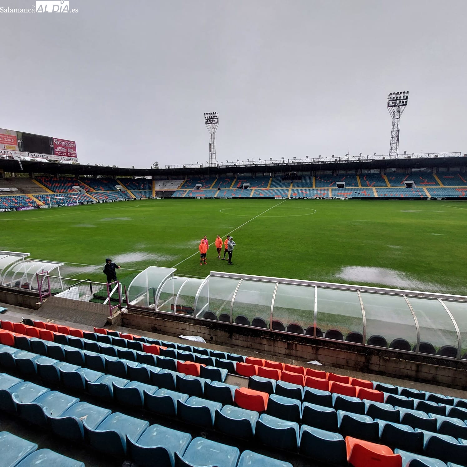 El arquitecto del Salamanca UDS se persona en el Helmántico para comprobar su estado por el tema de la licencia
